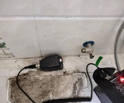 咸丰屋顶漏水维修公司分享下卫生间漏水的危害及解决方法